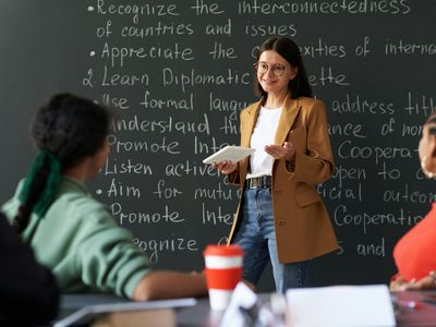 Attendance system with SMS notifications: enhancing efficiency in Educational Institutions