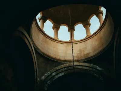 IntÃÂ©rieur d'un monastÃÂ¨re ArmÃÂ©nien