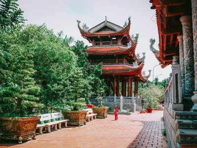 Pagode Rouge Et Noire au Vietnam