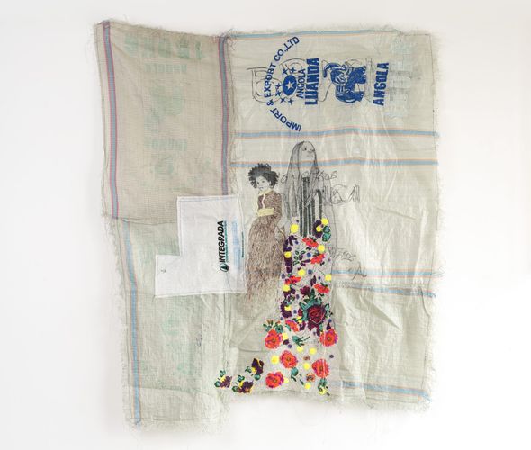Ana Silva - Je n'ai pas besoin de fleurs 002, 2022 - Toile de jute, dentelle, broderie - 198 x 161 cm